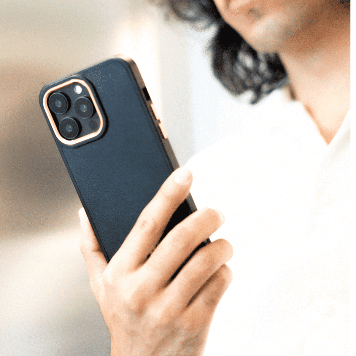 LUX IPHONE 14 PRO MAX PIEL - Imagen 5
